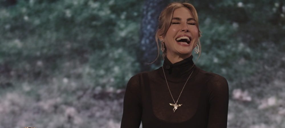 Çağla ŞıkelFÜG’ün konuğu oldu