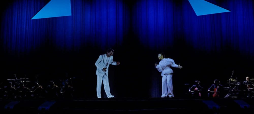 Müslüm Gürses’in hologramı, Türk Telekom’un güçlü 5G teknolojisi sayesinde sevilen sanatçılarla konserde düet yaptı